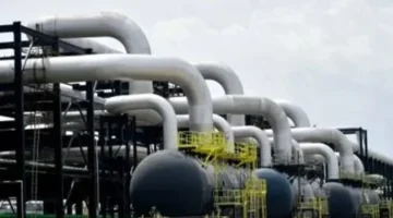 قفزة بالأسعار.. توترات الإمدادات تدفع عقود النفط إلى مستويات قياسية جديدة